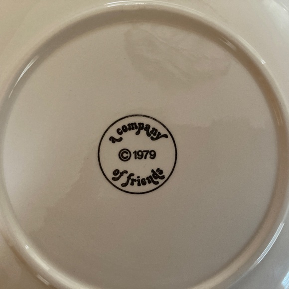 A Company of Friends vintage plates - Picture 6 of 7